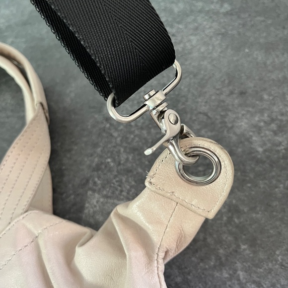 Alain Manoukian leather tote, two-way, satchel and cross-body, shoulder bag. - Picture 6 of 16